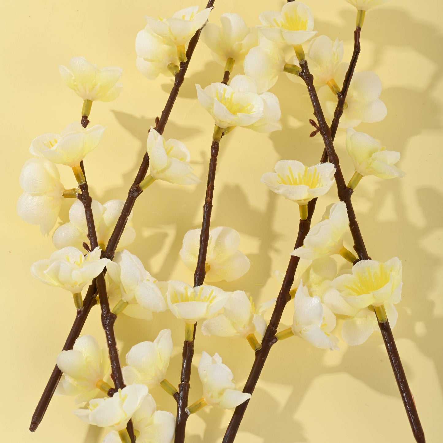 Artificial Flowers for Floating Candle Centerpieces, 12pcs Faux Floating Flowers Vase Filler for Floating Candles - White